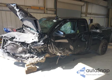 2016 Chevrolet Silverado 1500 2Lt z USA, uszkodzony, nr VIN 1GCVKREC7GZ180722